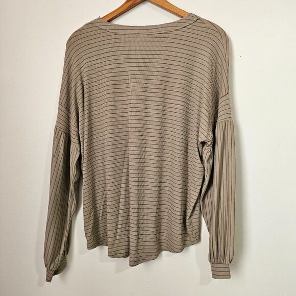 NEW W/O TAGS EE:SOME V NECK BUTTON DOWN PUFFED SLEEVES LONGSLEEVES TOP SZ S - Picture 4 of 16